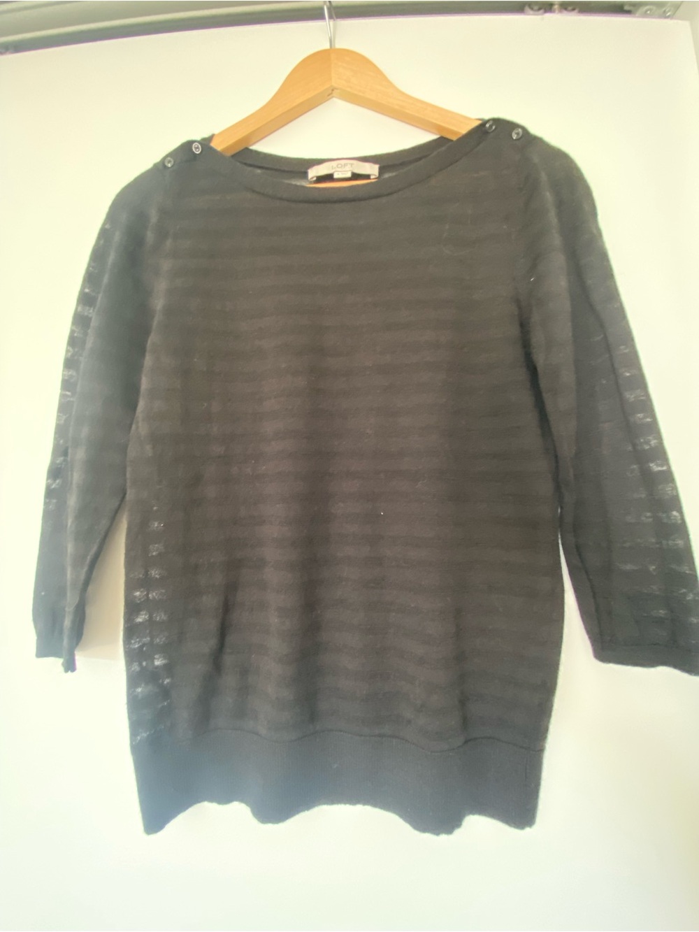 NWOT - LOFT Women's lightweight knit sweater - black